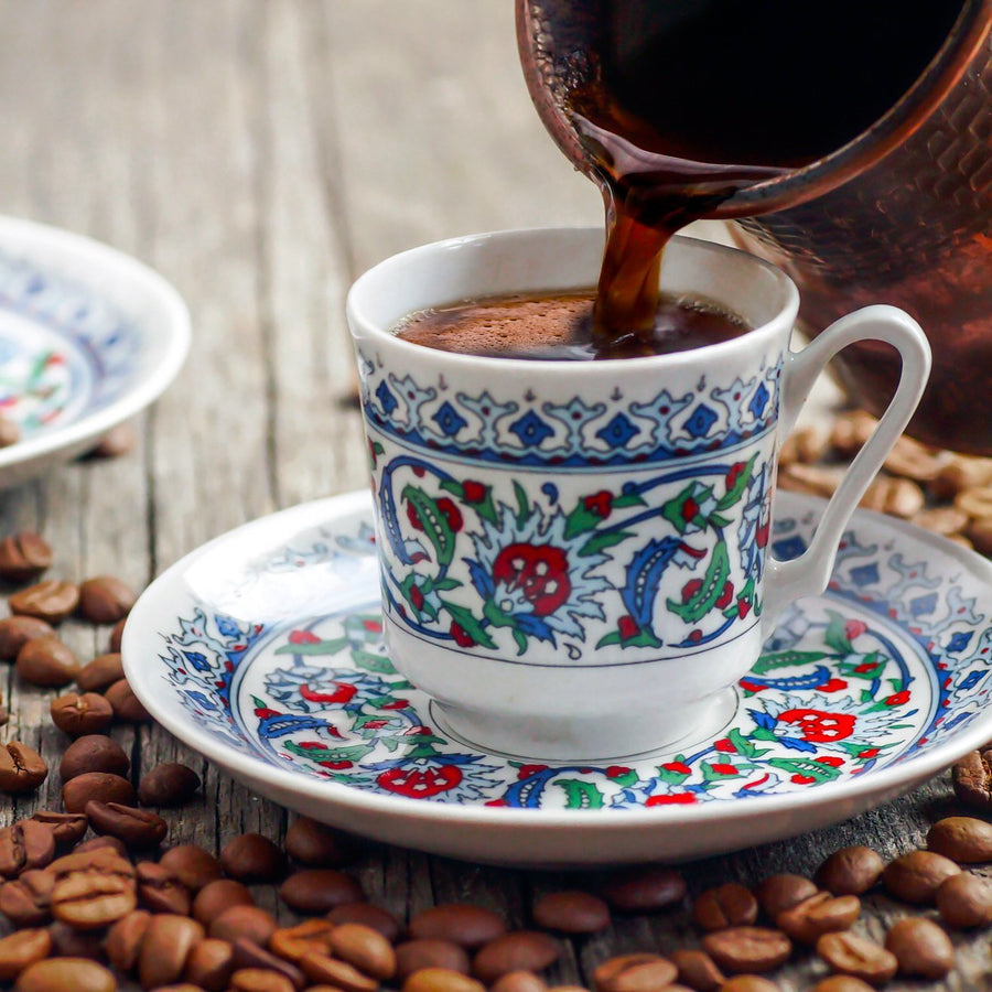https://www.teaandlinen.com/cdn/shop/products/topkapi-coffee-cup-set-885446_900x.jpg?v=1618843203